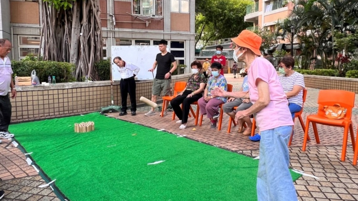 房協友里 運動班