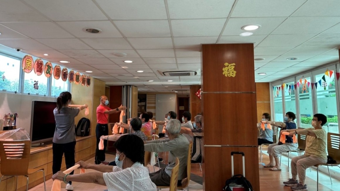 房協友里 運動班