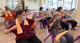 房協友里 運動班