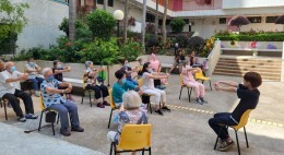 房協友里 運動班