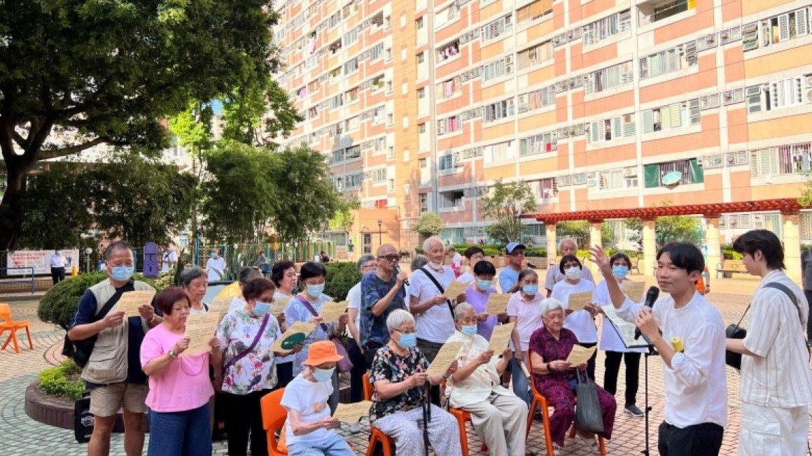 跨代友里過暑假