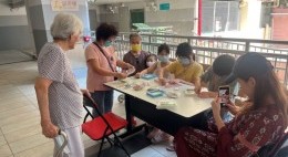 跨代友里過暑假