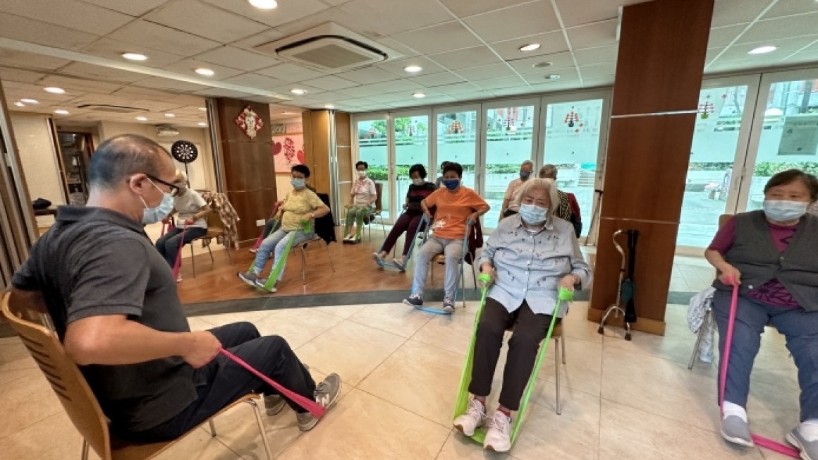 房協友里 運動班