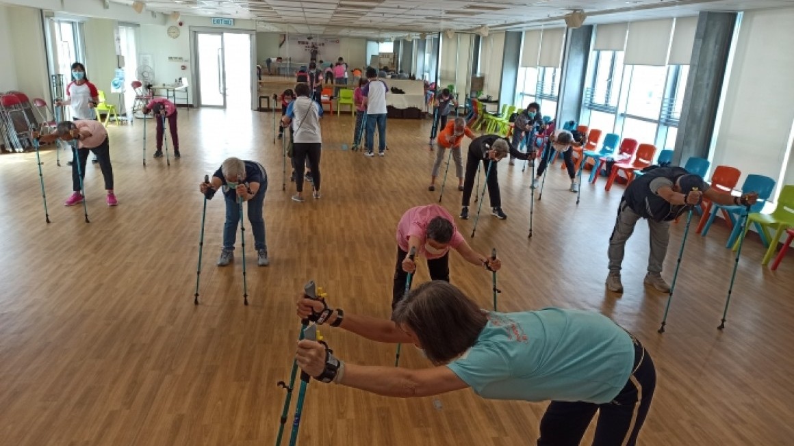 房協友里 運動班