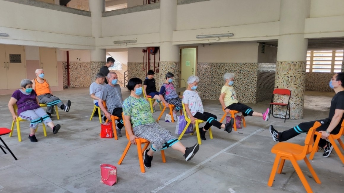 房協友里 運動班