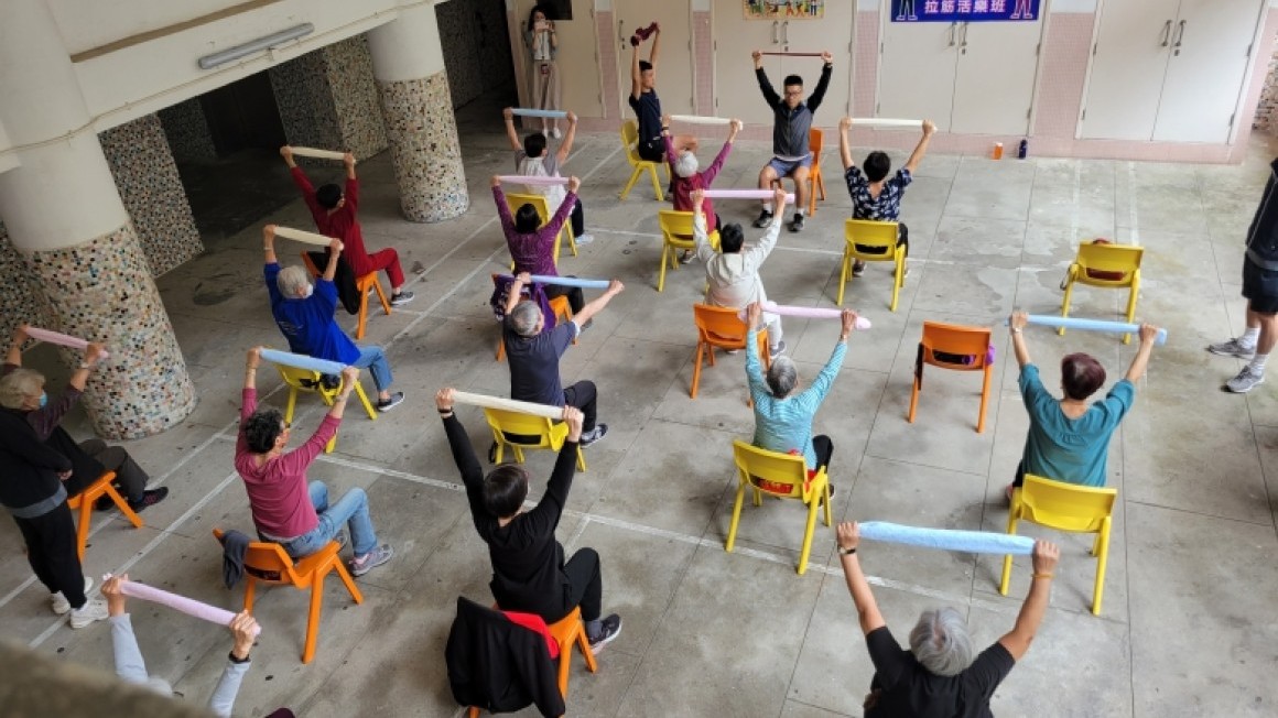 房協友里 運動班