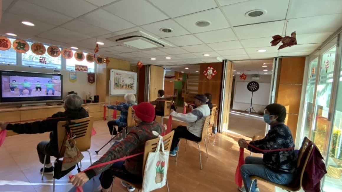 房協友里 運動班