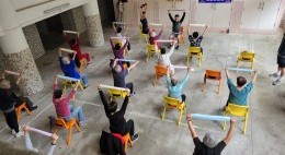 房協友里 運動班