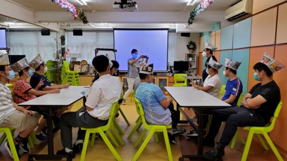 房協友里 長幼週末油漆班 (觀塘花園大廈)