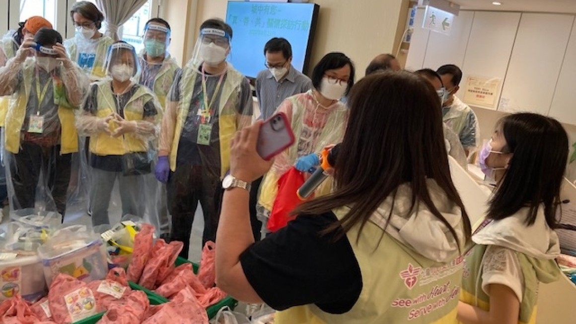 房協友里 義工同行送暖