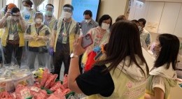 房協友里 義工同行送暖