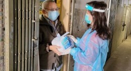 房協友里 義工同行送暖