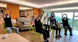 房協友里 線上線下運動班