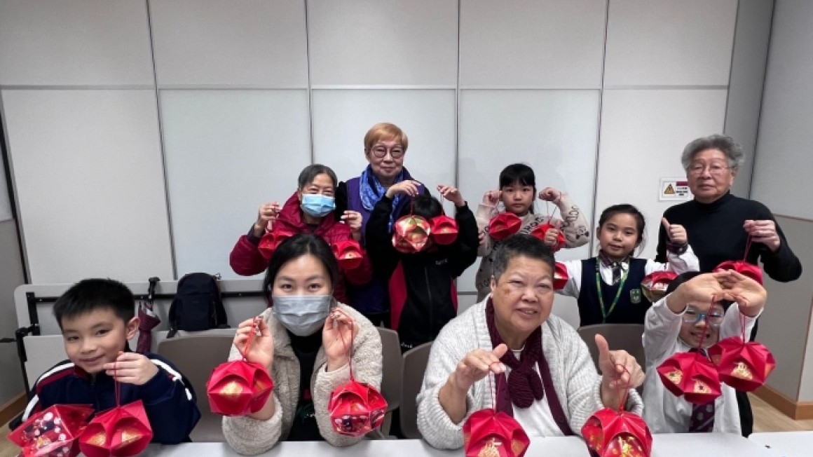 友里賀新春(2025年1月)