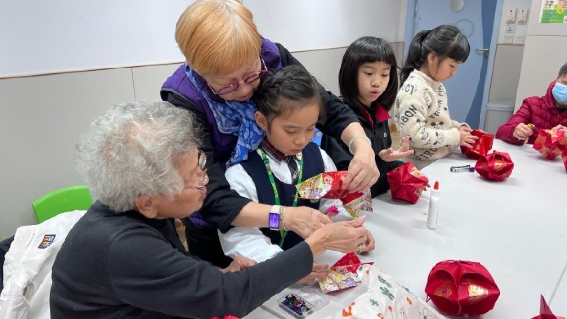 友里賀新春(2025年1月)