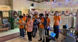 友里賀聖誕 (2024年12月)