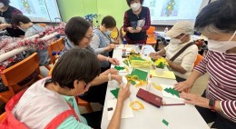 友里賀聖誕 (2023年12月)