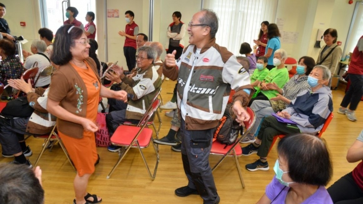 溫馨友里共融賀中秋