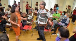 溫馨友里共融賀中秋