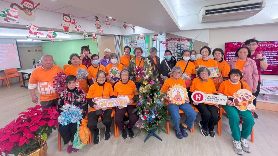 友里賀聖誕 (2025年12月)