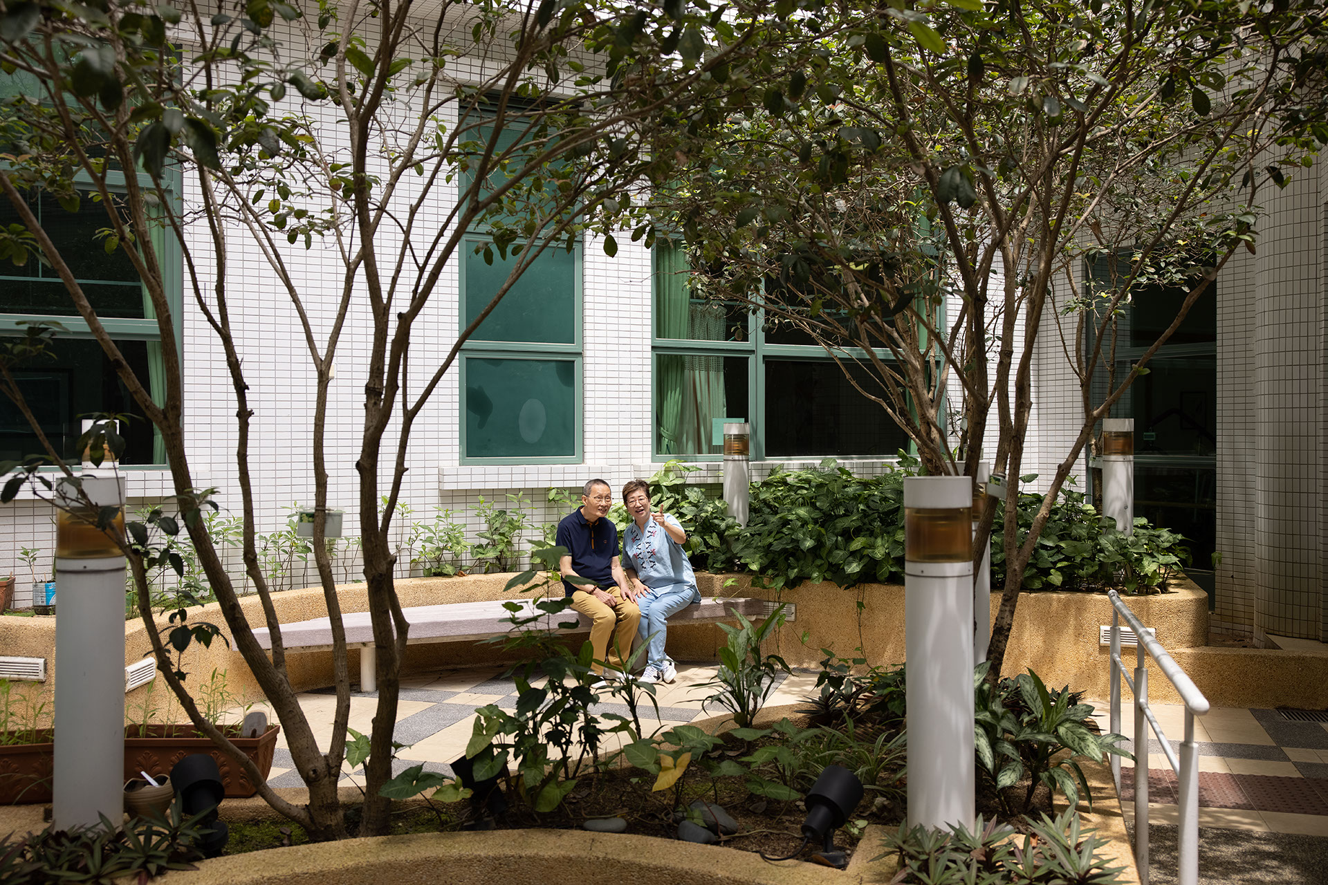 elderly-care-home-dementia