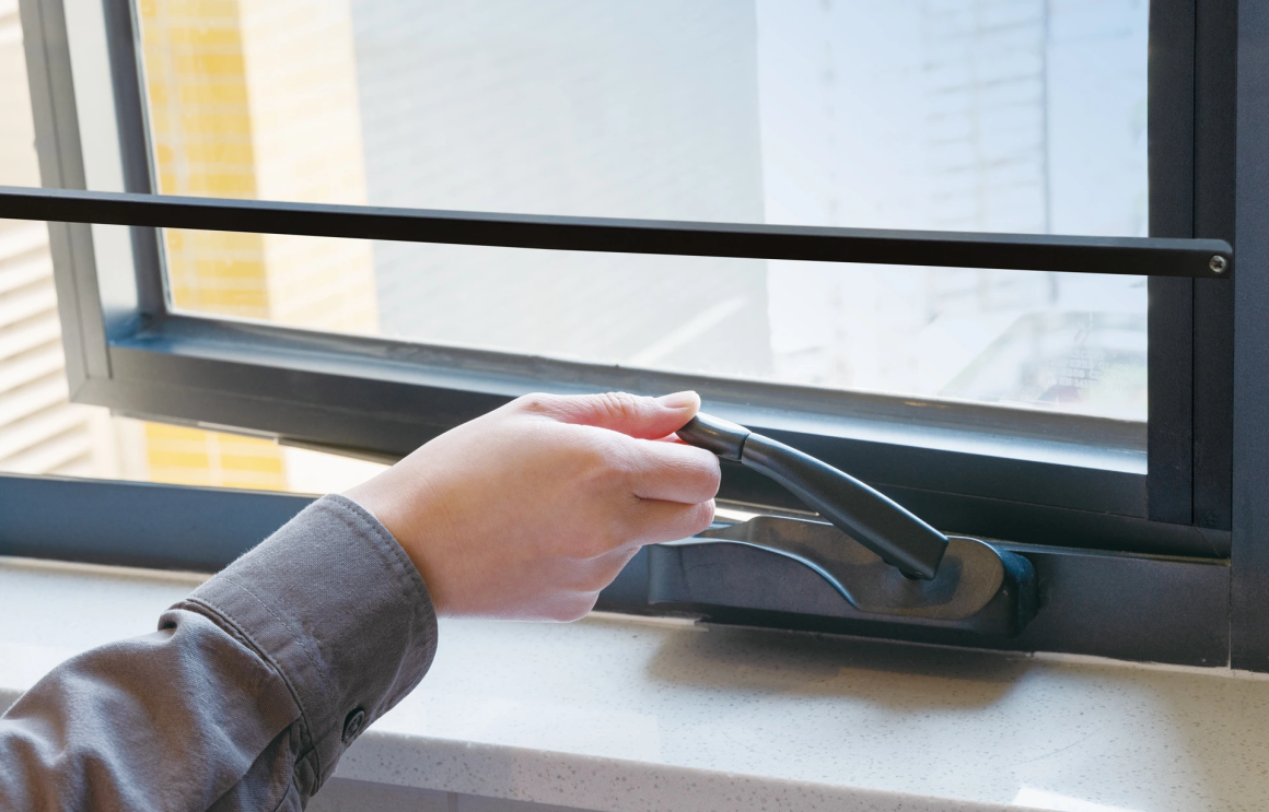 窗戶開關攪動器 （一房單位）