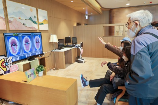 善用樂齡科技及推出多元化的訓練和活動理安老院